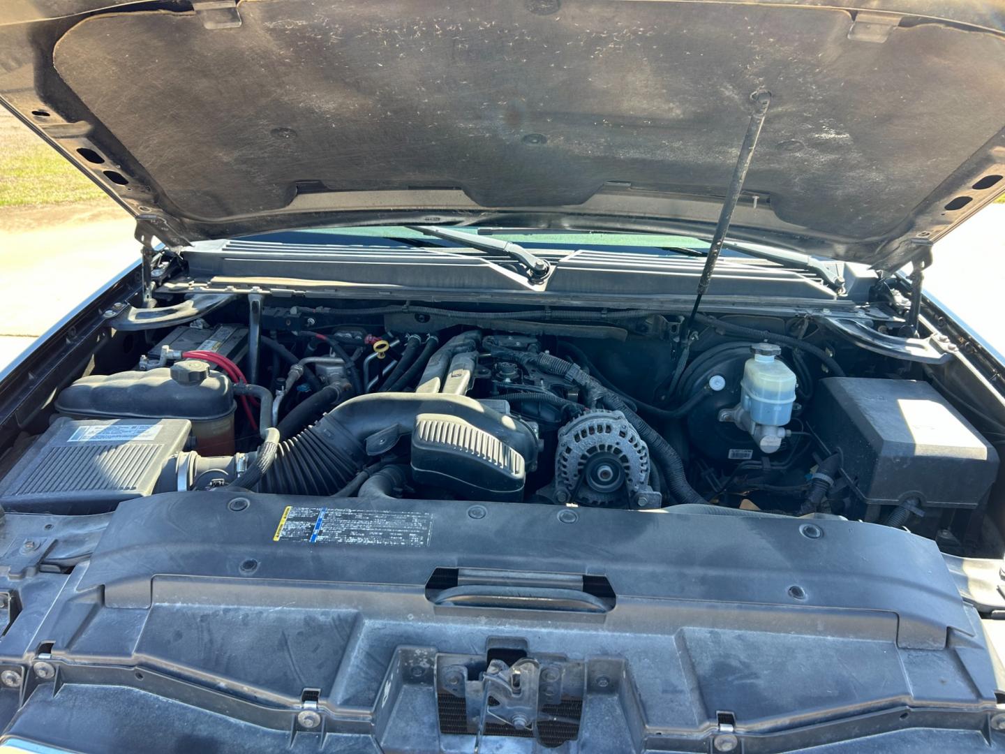 2007 BLACK /BLACK Chevrolet Suburban LS 1500 4WD (3GNFK16377G) with an 5.3L V8 OHV 16V FFV engine, 4-Speed Automatic Overdrive transmission, located at 17760 Hwy 62, Morris, OK, 74445, (918) 733-4887, 35.609104, -95.877060 - Photo#21